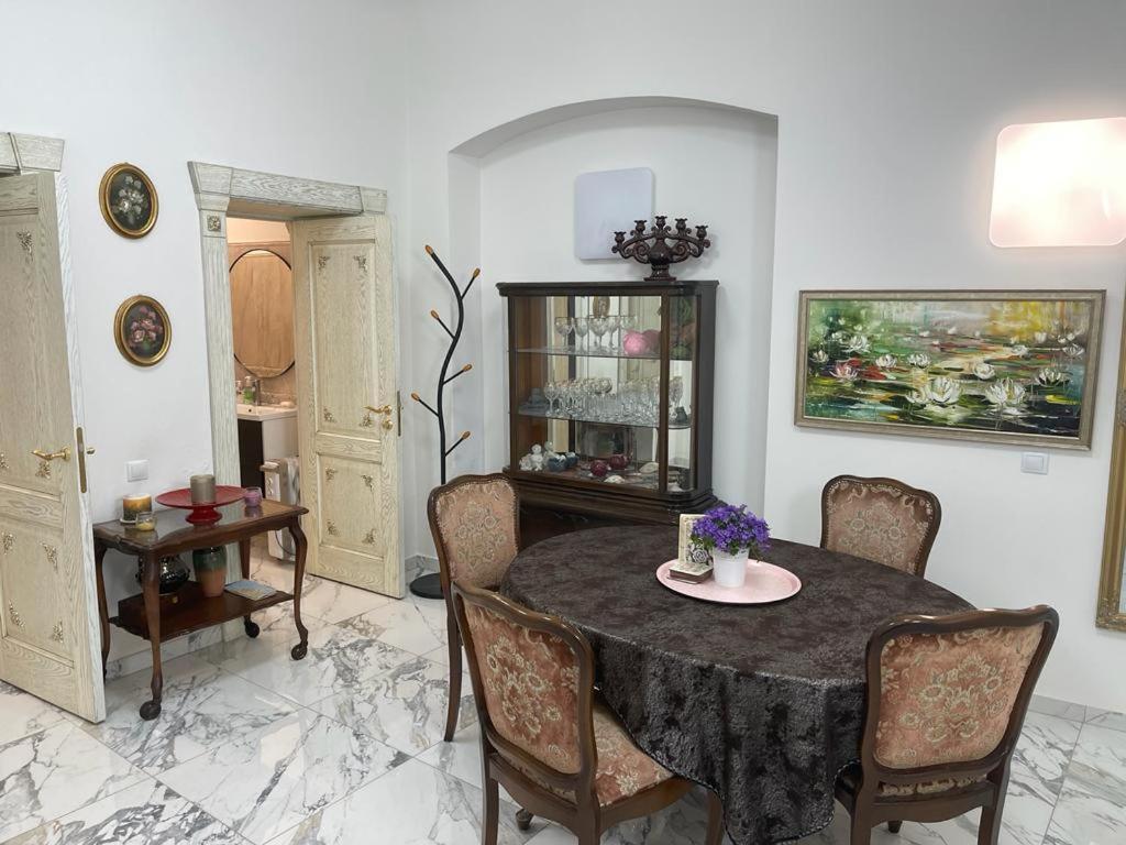 Riga Center Apartment In Old Town Luaran gambar